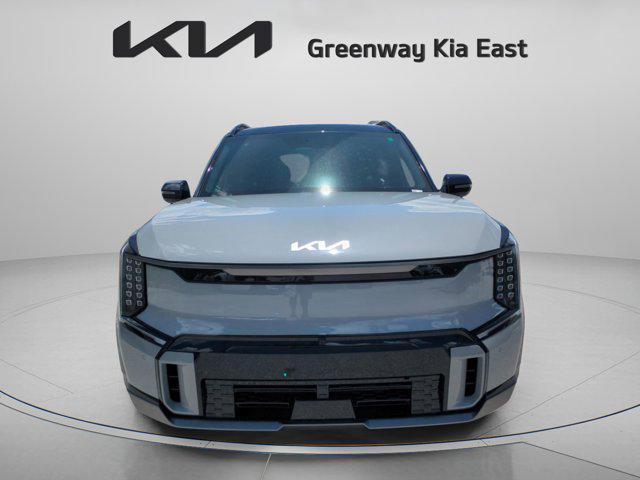 Photo of 2026 Wolf Gray/Ebony Black Roof Kia EV9
