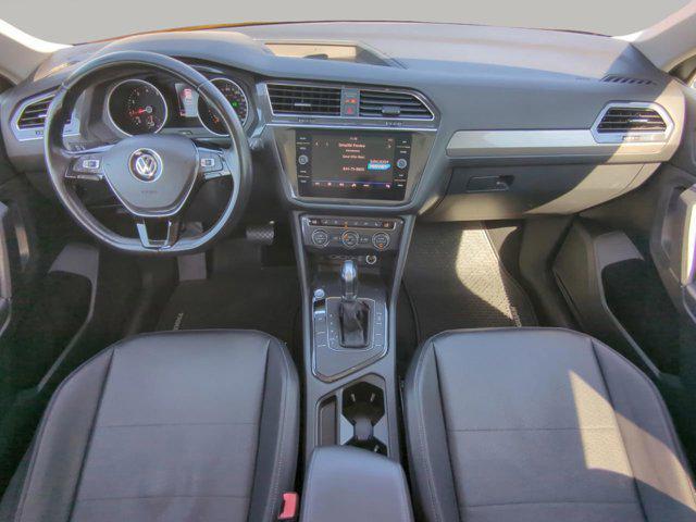 Photo of 2019 Platinum Gray Metallic Volkswagen Tiguan