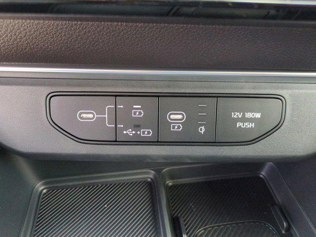 Photo of 2025 Ivory Silver Kia Carnival Hybrid