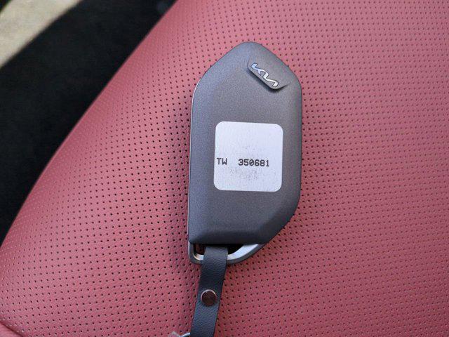 Photo of 2026 Wolf Gray Kia Sportage