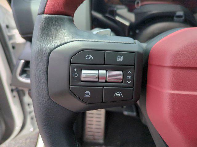 Photo of 2025 Snow White Pearl Kia K4