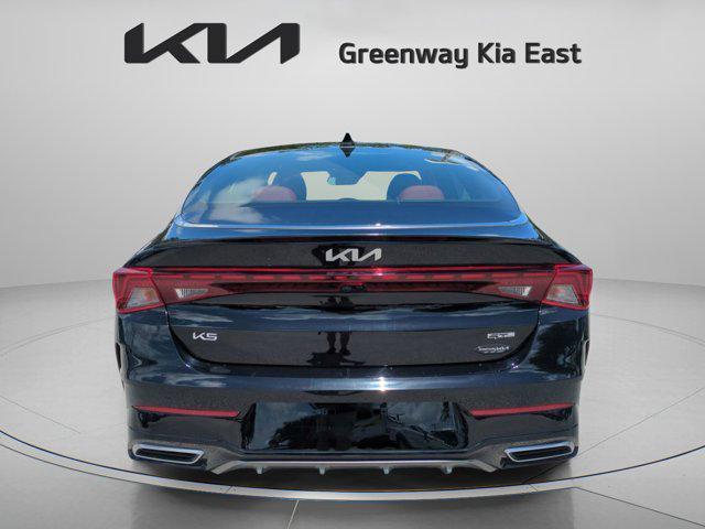 Photo of 2024 Ebony Black Kia K5