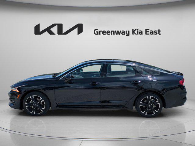 Photo of 2024 Ebony Black Kia K5
