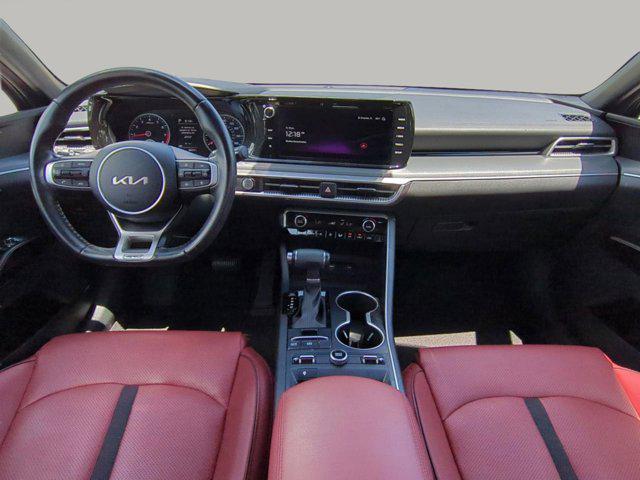 Photo of 2024 Ebony Black Kia K5
