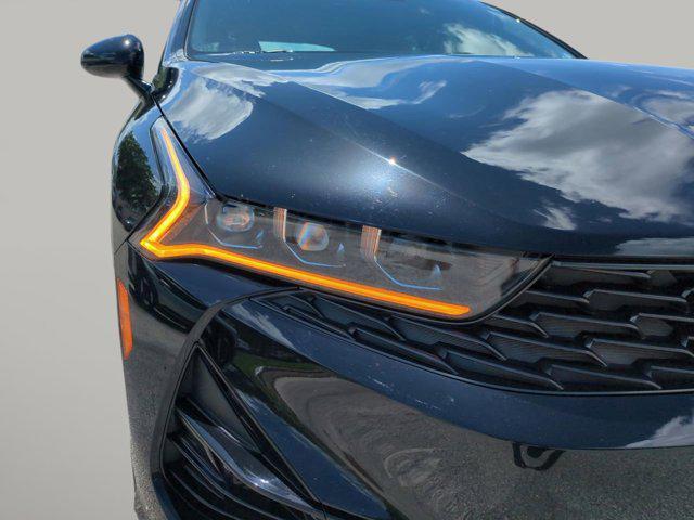 Photo of 2024 Ebony Black Kia K5
