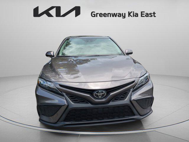 Photo of 2023 Predawn Gray Mica Toyota Camry
