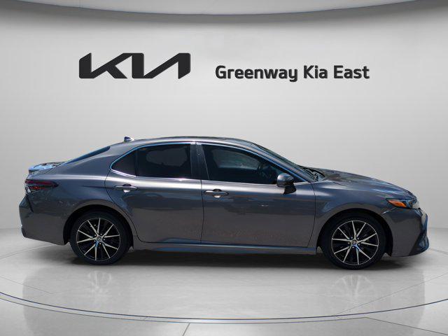 Photo of 2023 Predawn Gray Mica Toyota Camry