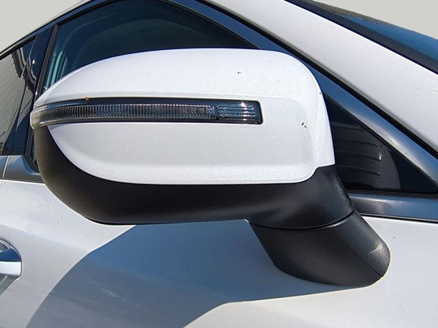 Photo of 2025 Glacial White Pearl Kia Telluride