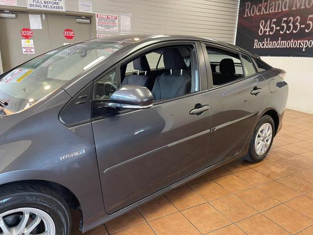 Photo of 2016 GREY Toyota Prius