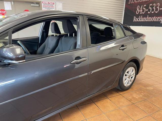 Photo of 2016 GREY Toyota Prius
