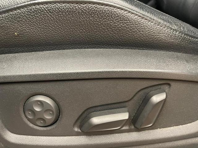 Photo of 2018 Florett Silver Metallic Audi Q5