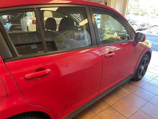 Photo of 2007 Super Black Nissan Versa