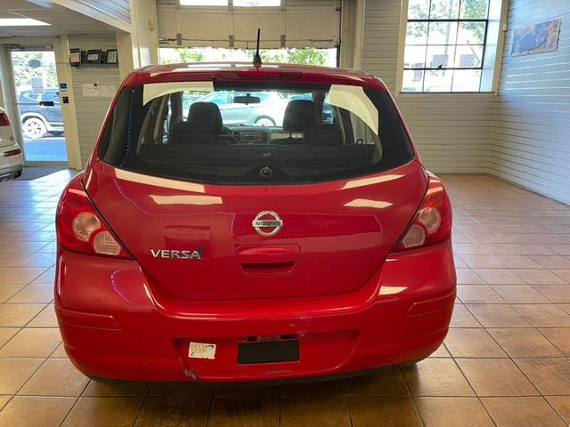Photo of 2007 Super Black Nissan Versa