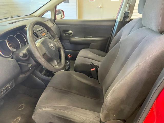 Photo of 2007 Super Black Nissan Versa