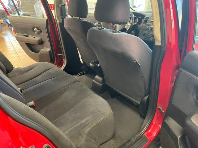 Photo of 2007 Super Black Nissan Versa