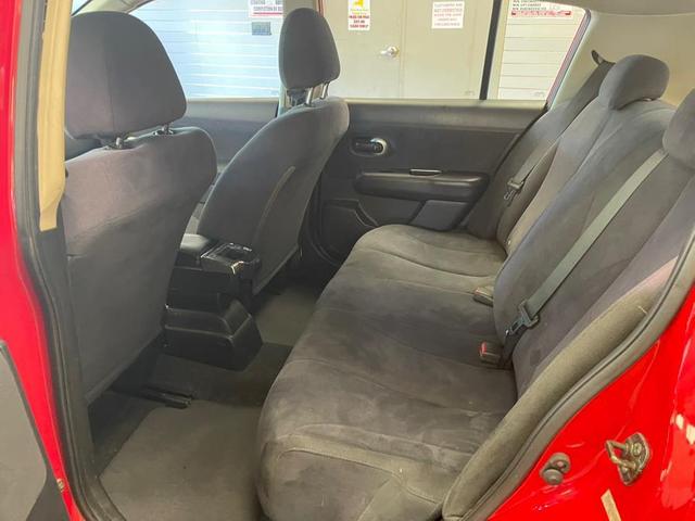 Photo of 2007 Super Black Nissan Versa