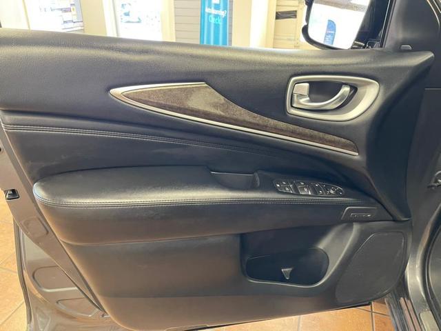Photo of 2015 GREY INFINITI QX60