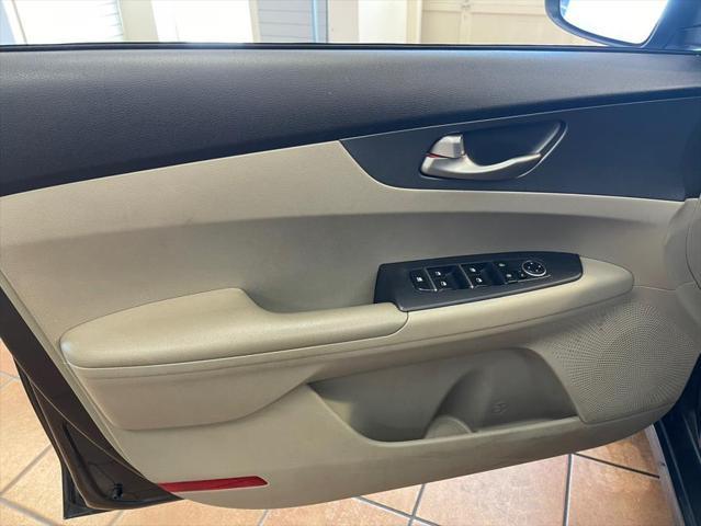 Photo of 2020 Gravity Grey Kia Forte