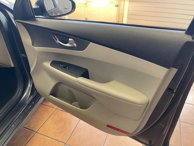 Photo of 2020 Gravity Grey Kia Forte