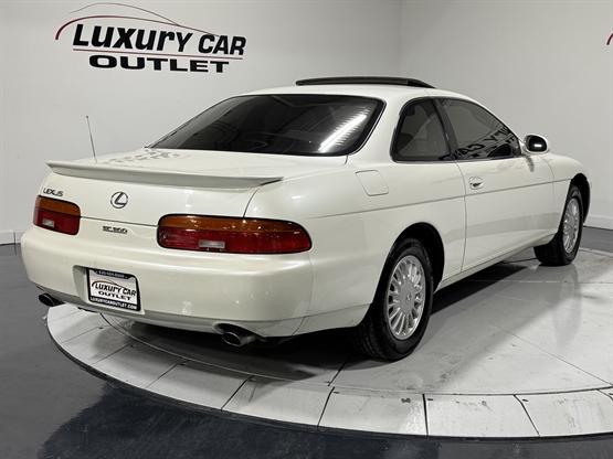 Photo of 1994 White Lexus SC 300