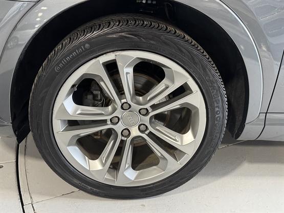 Photo of 2016 Monsoon Gray Metallic Audi Q3