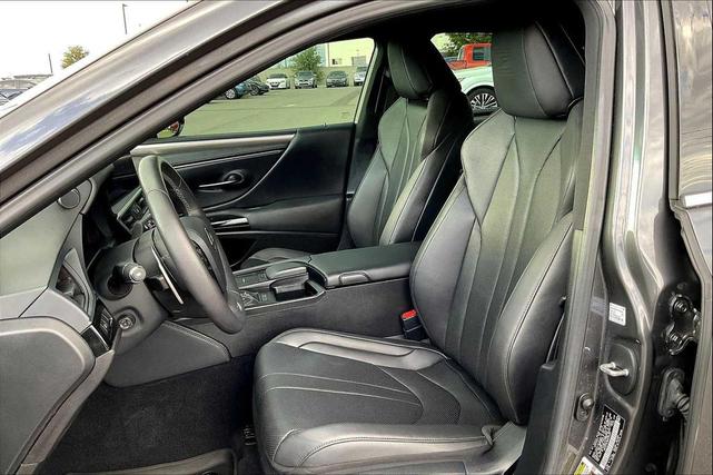 Photo of 2022 Cloudburst Gray Lexus ES 350