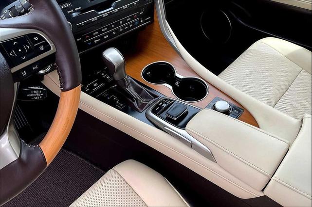 Photo of 2019 Atomic Silver Lexus RX 350