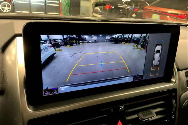 Photo of 2022 Starfire Pearl Lexus GX 460