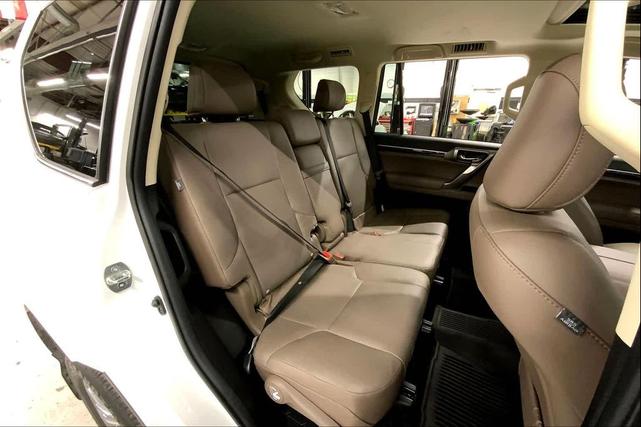 Photo of 2022 Starfire Pearl Lexus GX 460