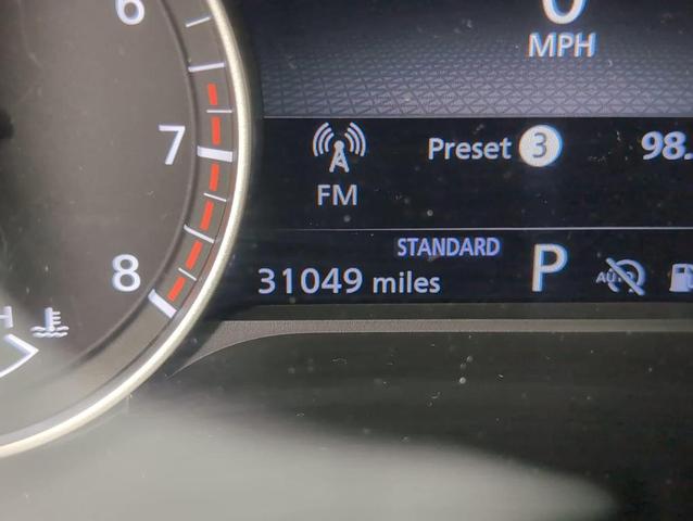 Photo of 2024 Brilliant Silver Metallic Nissan Pathfinder