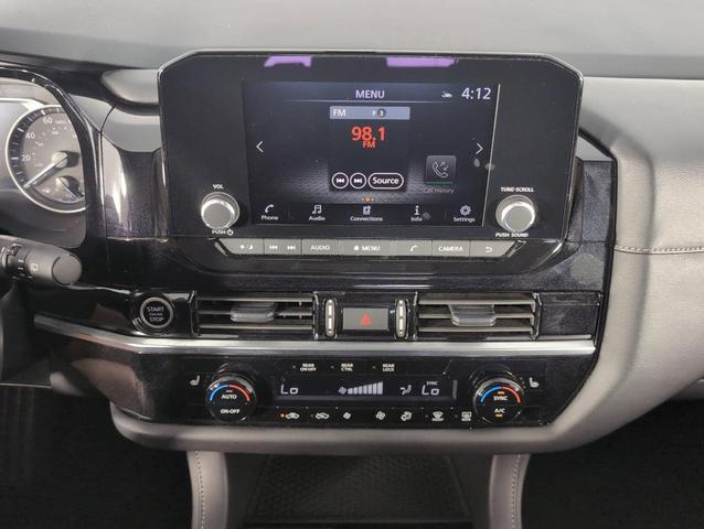 Photo of 2024 Brilliant Silver Metallic Nissan Pathfinder