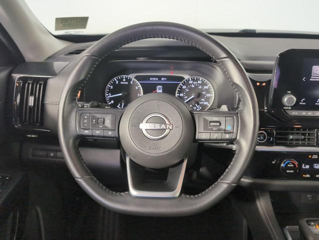 Photo of 2024 Brilliant Silver Metallic Nissan Pathfinder