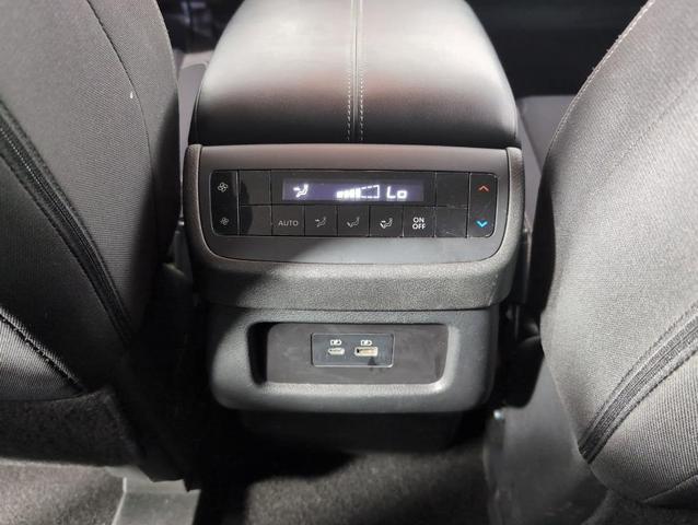 Photo of 2024 Brilliant Silver Metallic Nissan Pathfinder