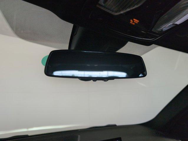 Photo of 2025 Alpine White BMW 330