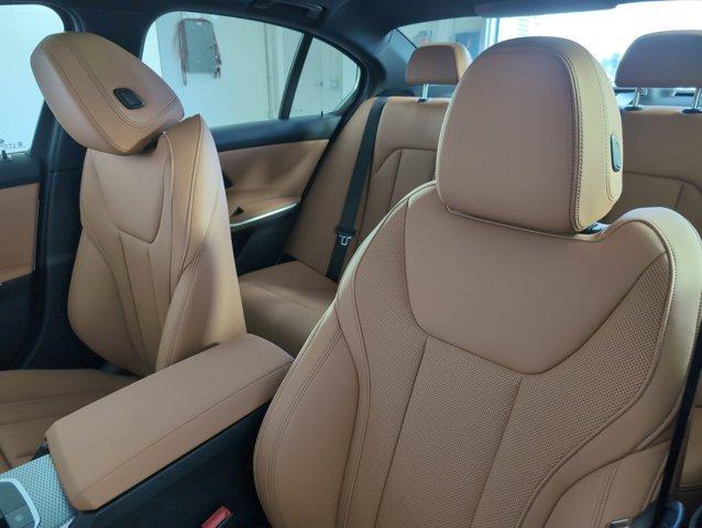 Photo of 2025 Alpine White BMW 330