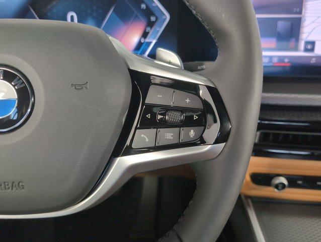 Photo of 2025 Alpine White BMW 330