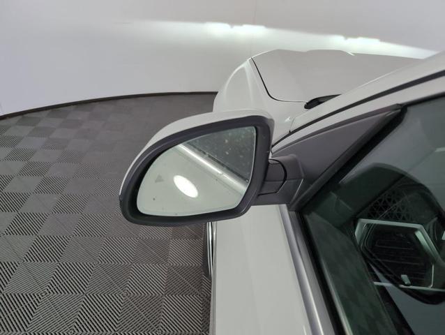 Photo of 2026 Alpine White BMW X7