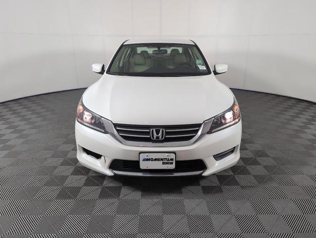 Photo of 2015 White Honda Accord