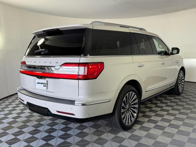 Photo of 2019 Brown Lincoln Navigator