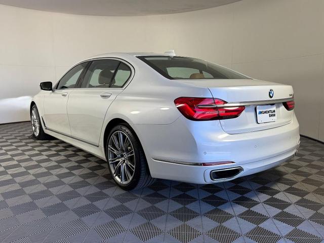 Photo of 2019 Mineral White Metallic BMW 740