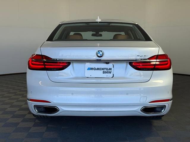 Photo of 2019 Mineral White Metallic BMW 740