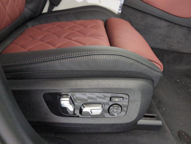 Photo of 2026 Alpine White BMW X6