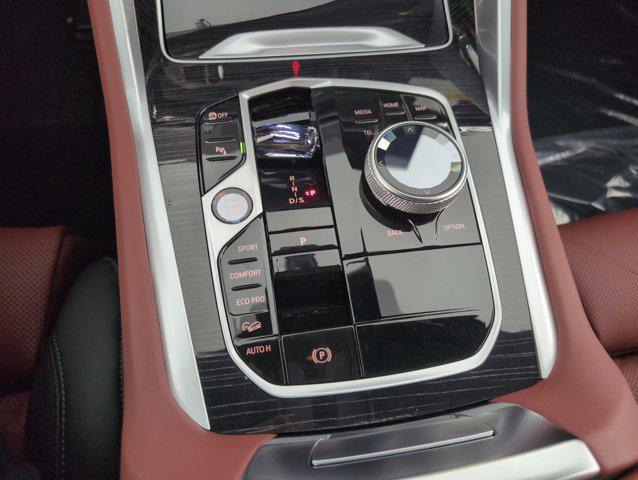 Photo of 2026 Alpine White BMW X6