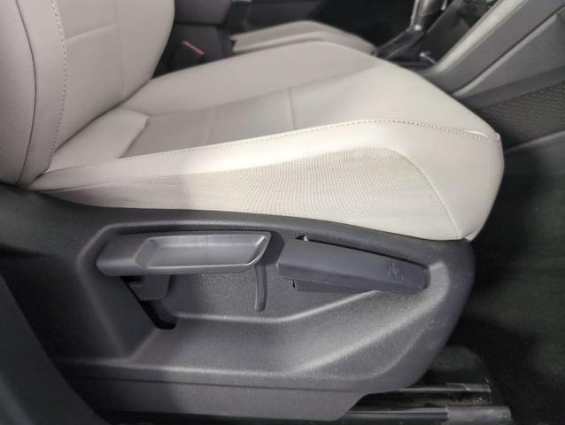 Photo of 2018 Pure White Volkswagen Tiguan