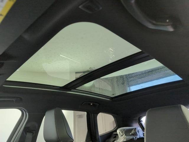 Photo of 2025 Alpine White BMW X1