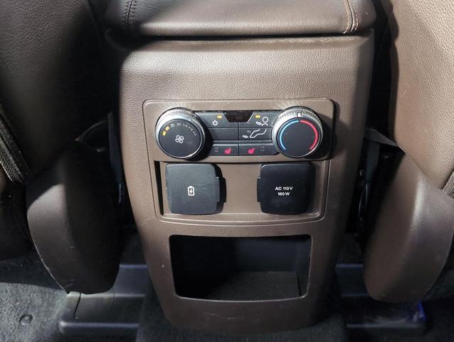Photo of 2021 White Ford Explorer
