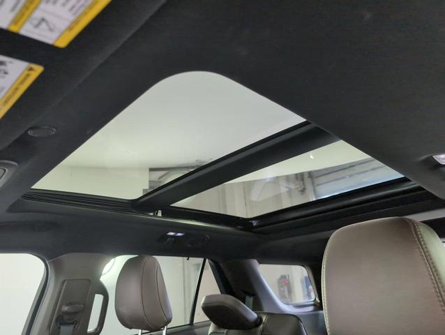 Photo of 2021 White Ford Explorer