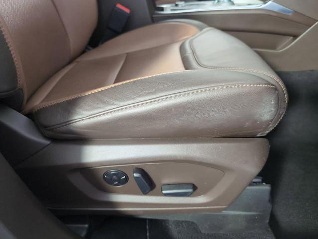 Photo of 2021 White Ford Explorer