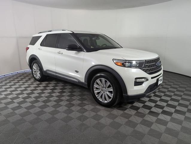 Photo of 2021 White Ford Explorer