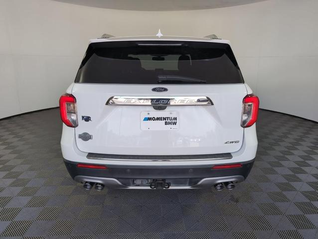 Photo of 2021 White Ford Explorer